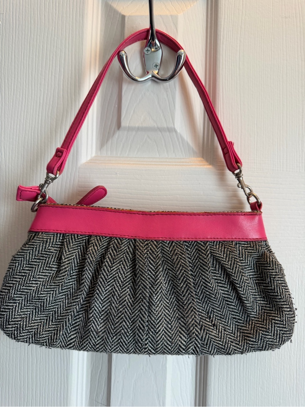 Y2K Pink Accent Herringbone Shoulder Bag - Picture 2 of 5
